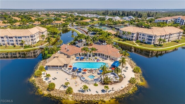 17120 Bridgestone Ct in Ft. Myers, FL - Building Photo - Building Photo