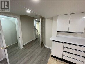 59 Bridgeport Crescent in Ancaster, ON - Building Photo - Building Photo