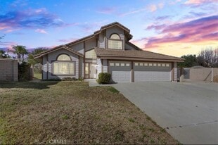 120 Sandpoint Ln in Riverside, CA - Building Photo
