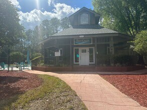 5633 Piper Glen Blvd in Jacksonville, FL - Building Photo - Building Photo