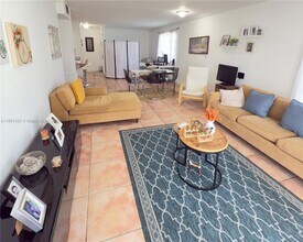1631 NE 114th St, Unit 107 in Miami, FL - Building Photo - Building Photo