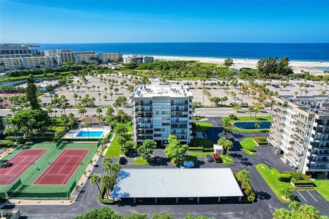 1055 Beach Rd-Unit -B203 in Sarasota, FL - Foto de edificio - Building Photo