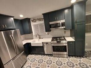 506 Ave E in Bayonne, NJ - Building Photo - Building Photo