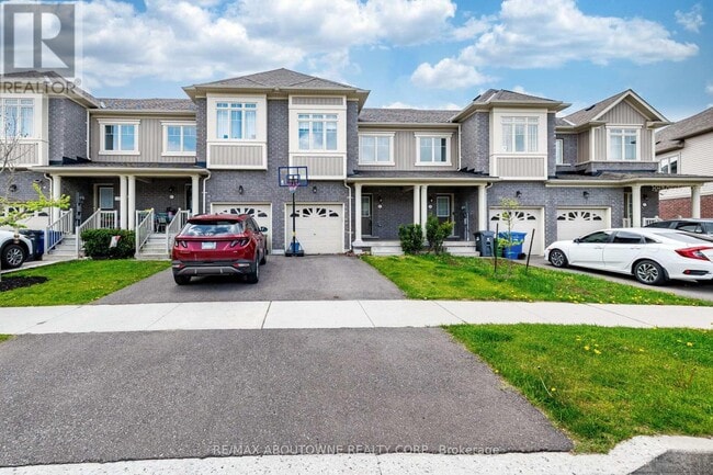 property at 81 Pettitt Dr