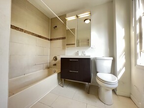 397 1st St in Jersey City, NJ - Building Photo - Building Photo
