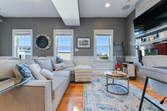 5 Grimes St, Unit 2 in Boston, MA - Building Photo - Building Photo