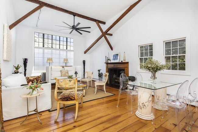 property at 5 Stacey Ct