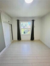 22149 Victory Blvd in Los Angeles, CA - Building Photo - Building Photo