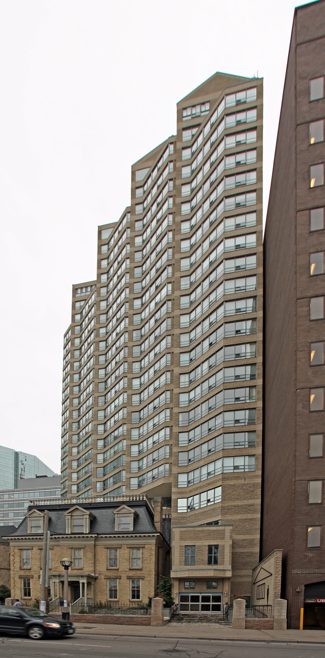 Symphony Place in Toronto, ON - Building Photo - Building Photo