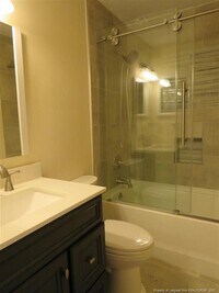 212 Renton Ct photo'