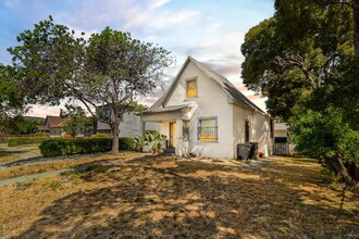 1236 York St in Vallejo, CA - Building Photo - Building Photo