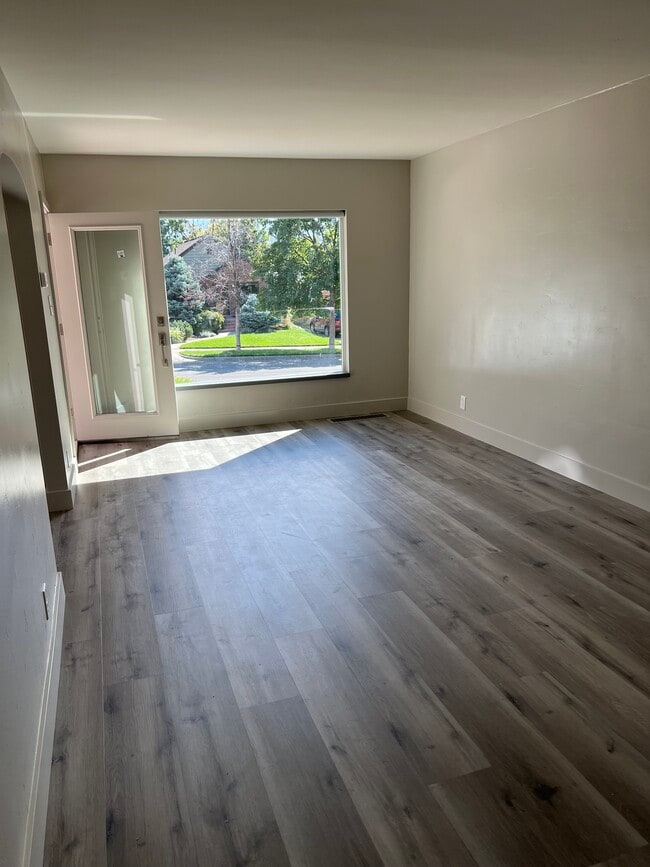 1549 E Bryan Ave, Unit 1549 Bryan Ave.