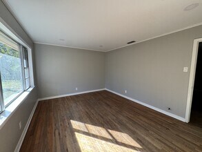 1019 Brooksy St in Gilmer, TX - Building Photo - Building Photo