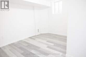 481 Bessborough Dr in Milton, ON - Building Photo - Building Photo