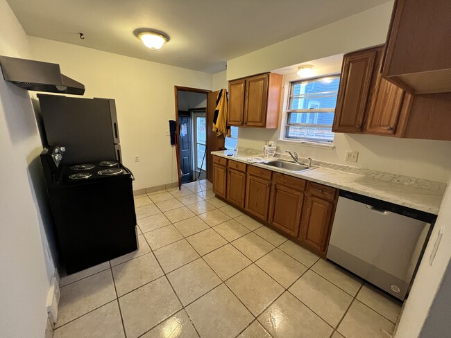 524 S 7th St, Unit 2 in Ann Arbor, MI - Foto de edificio - Building Photo