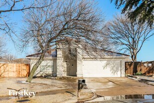 6000 Lavaca Dr in Arlington, TX - Building Photo