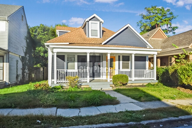 2224 N Kenwood Ave in Indianapolis, IN - Building Photo - Building Photo