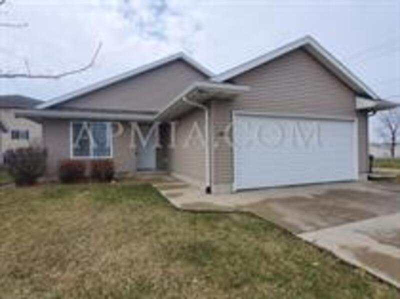 5602 Wheatland Dr SW-Unit -AUCPEC in Cedar Rapids, IA - Building Photo