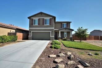 6856 E Geary St in Fresno, CA - Building Photo - Building Photo