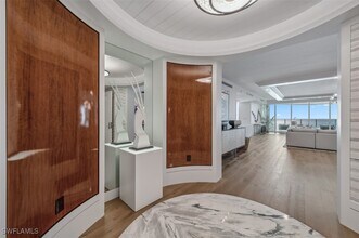 11125 Gulf Shore Dr in Naples, FL - Building Photo - Building Photo