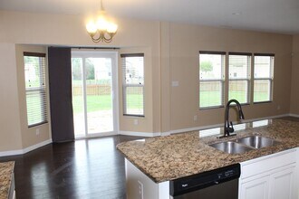 2220 McGregor Ct in Avon, IN - Building Photo - Building Photo