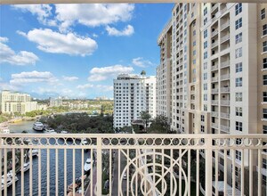 511 SE 5 Ave in Fort Lauderdale, FL - Foto de edificio - Building Photo
