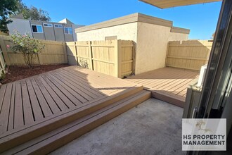 8026 Linda Vista Rd in San Diego, CA - Building Photo - Building Photo