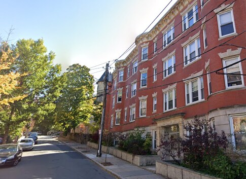 7 Claflin Rd, Unit 24 in Brookline, MA - Foto de edificio