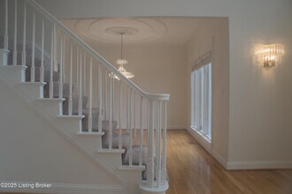 11107 Herring Ct in Louisville, KY - Foto de edificio - Building Photo