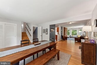 7911 Roswell Dr in Falls Church, VA - Building Photo - Building Photo
