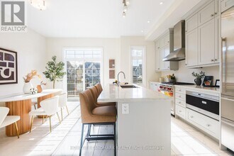 4267 Major Mackenzie Dr E in Markham, ON - Building Photo - Building Photo