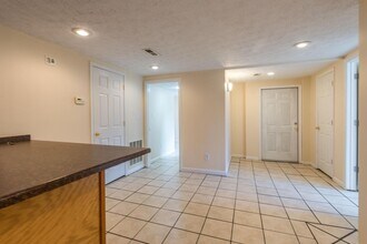 1218 N College Ave in Bloomington, IN - Foto de edificio - Building Photo