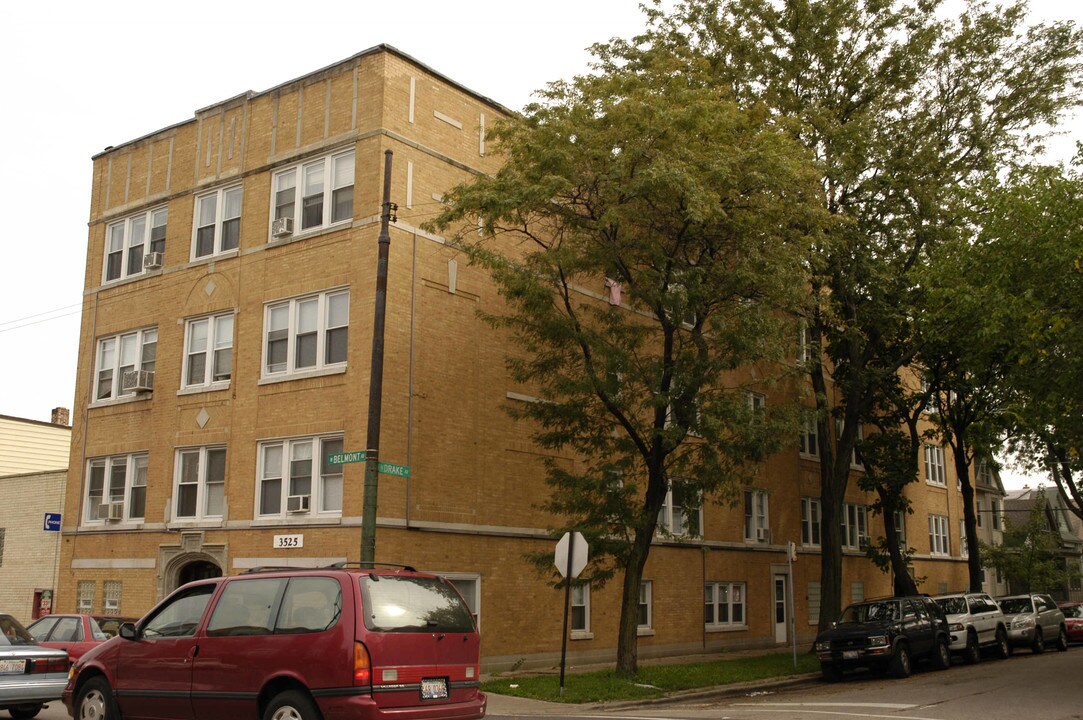 3523-3525 W Belmont Ave in Chicago, IL - Building Photo