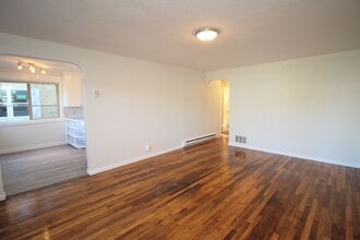 4756-4760 N Vanderbilt St in Portland, OR - Foto de edificio - Building Photo