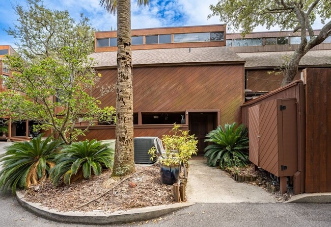 property at 2277 Seminole Rd