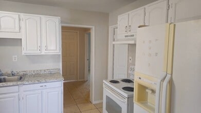 141 E Ash Ave in Casa Grande, AZ - Building Photo - Building Photo