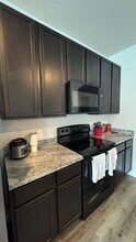 988 Rice Dr in Bryan, TX - Building Photo - Building Photo