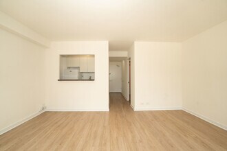 3130 N Lake Shore Dr in Chicago, IL - Building Photo - Building Photo