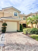 9813 Foxhall Way in Estero, FL - Building Photo