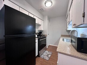 3802 Pine St in Texarkana, TX - Building Photo - Building Photo