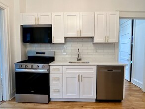 2010 Woodlawn Ave in Wilmington, DE - Building Photo - Building Photo