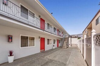 6107 Linden Ave in Long Beach, CA - Building Photo - Building Photo