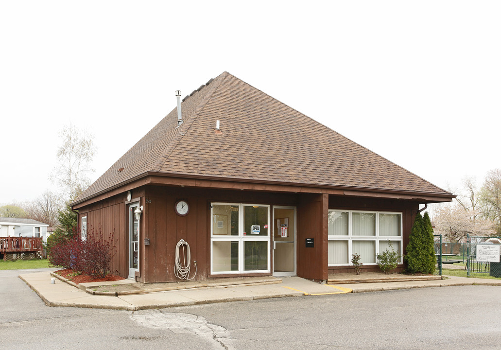 Park Estates Mobile Home Park in Belleville, MI - Building Photo