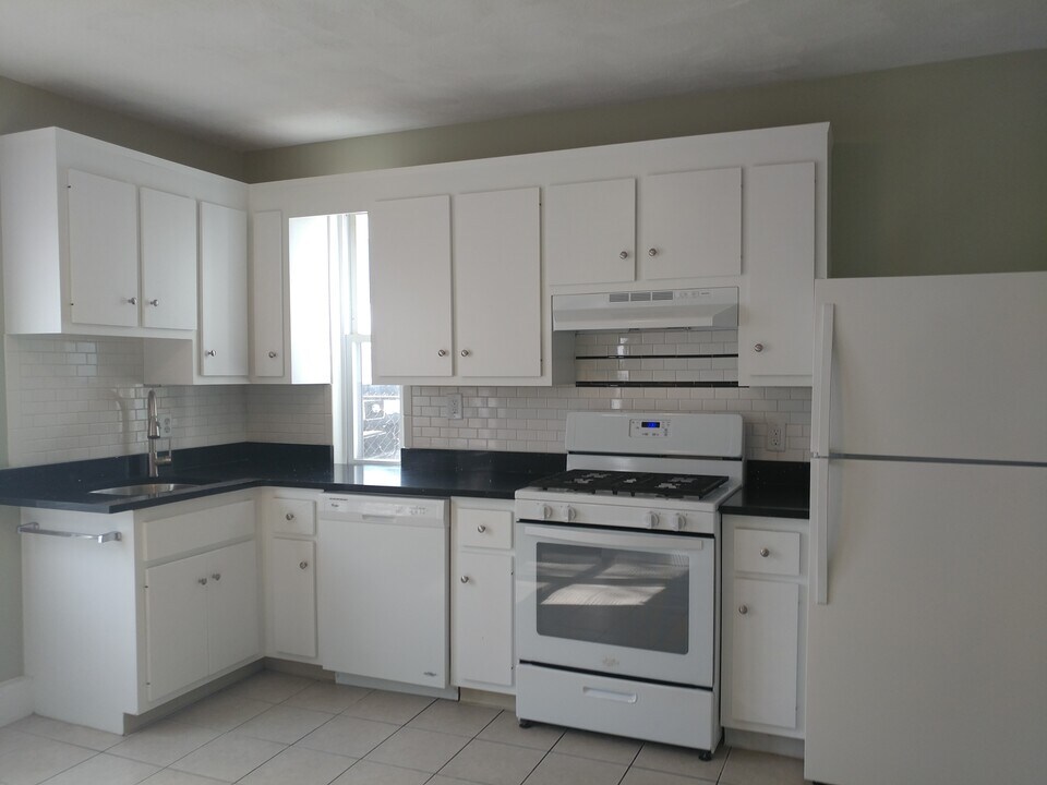 3 Belknap St in Dedham, MA - Building Photo