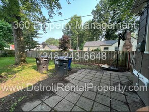 18451 Garfield St in Redford, MI - Building Photo - Building Photo