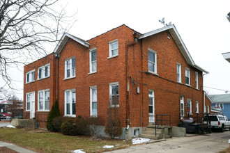 255 N Spring St in Elgin, IL - Building Photo - Building Photo