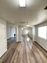 6615 Tradewinds Dr in Bakersfield, CA - Building Photo - Building Photo