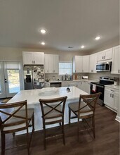 957 High Bluff Cir in Metter, GA - Foto de edificio - Building Photo