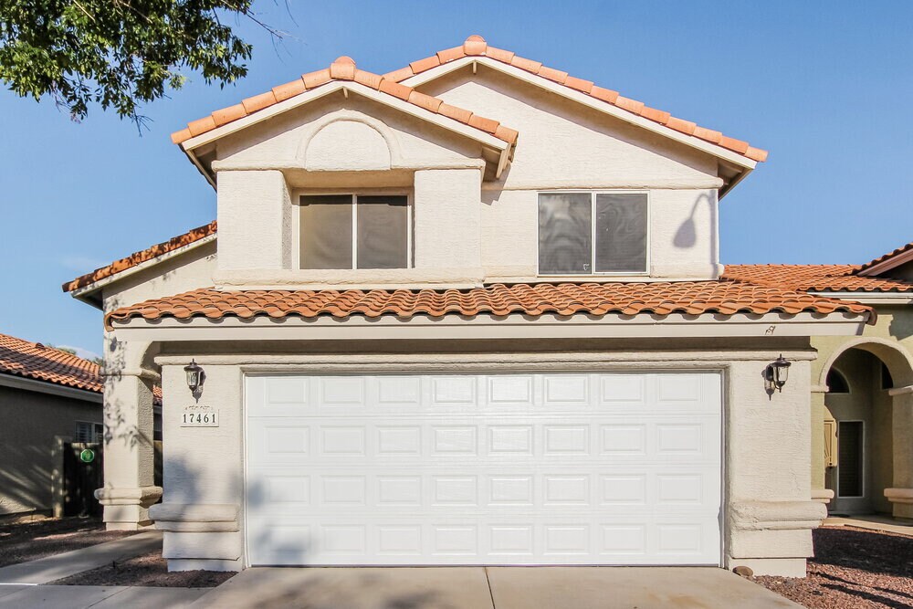 17461 N 14th St in Phoenix, AZ - Building Photo