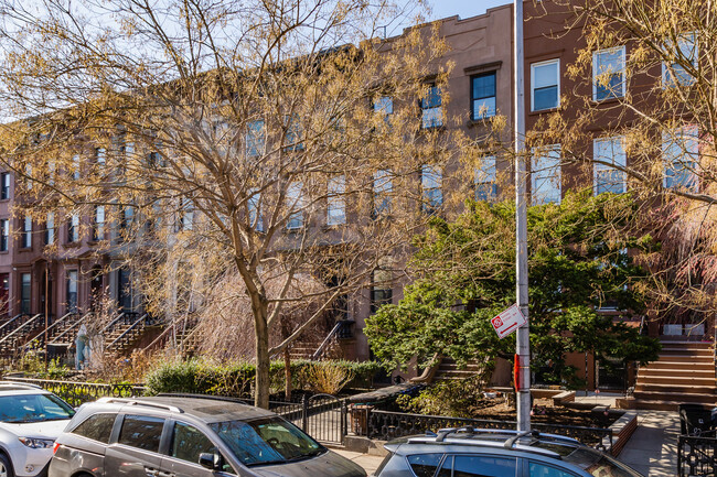 84 2nd Pl in Brooklyn, NY - Building Photo - Building Photo